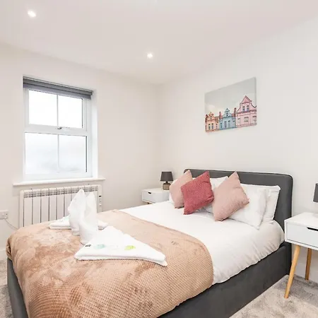Bright Comfy Flat With Free Parking Sleeps Up To 4 * York